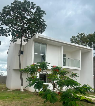 EN OFERTA CASA A ESTRENAR EN VENTA! ZONA ESTE EN CONDOMINIO SANTA FE!!