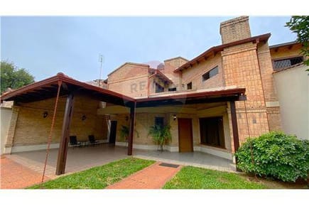 Vendo Casa de habitaciones en Fernando de la Mora Zona Hospital de Clínicas 