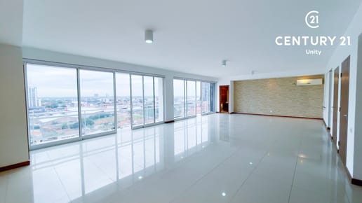EN VENTA DEPARTAMENTO DE LUJO