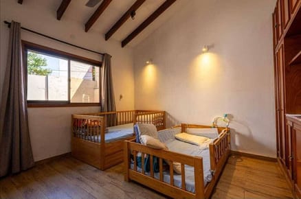 Imperdible: ¡EN VENTA CASA CON SALÓN COMERCIAL, EN ESQUINA! EN FDO DE LA MORA