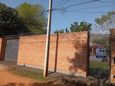 EN VENTA CASA QUINTA EN ITAUGUA