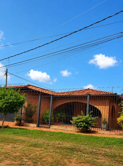 CASA EN MARIANO ROQUE ALONSO ZONA SHOPPING MARIANO
