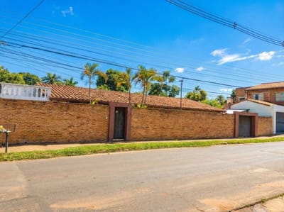 Vendo propiedad en Villa Adela Luque (Z/ Supermercado Los Jardines)
