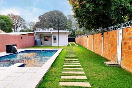 Chalet - Venta - Luque, Paraguay