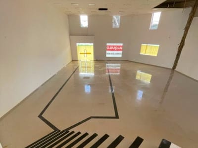 ALQUILO SALÓN COMERCIAL EN CIUDAD DEL ESTE KM 8