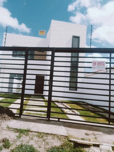 Casa de 2 pisos nueva en venta