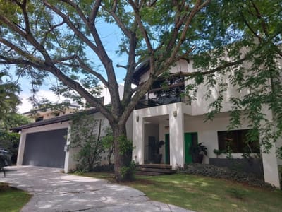 SE VENDE  Hermosa residencia en el ????Parana Country club