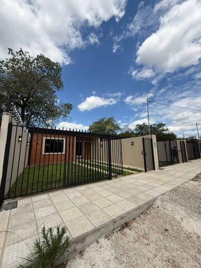 EN VENTA CASA  EN Luque
