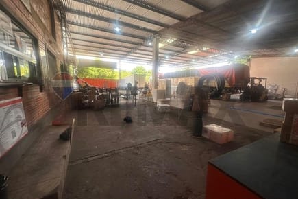 ALQUILO DEPOSITO EN VILLA AURELIA