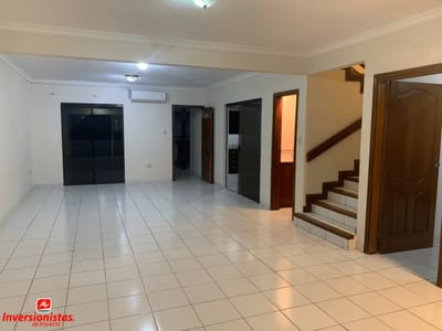 DE REMATE  HERMOSA CASA DE 3 DORMITORIOS EN VENTA
