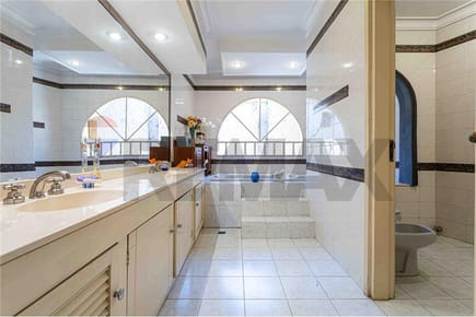 Vendo Residencia en esquina en Asunción