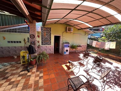 Vendo Amplia Casa En San Lorenzo