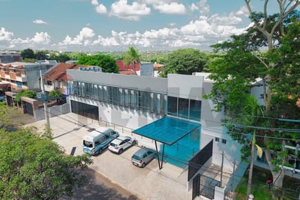 Clínica a Estrenar en venta sobre Av. General Santos