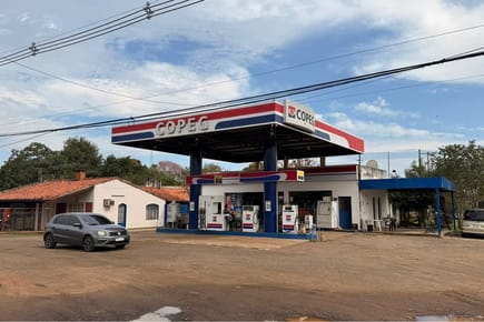 Gasolinera + Vivienda en Coronel Oviedo, Paraguay 