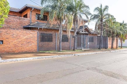 SE VENDE HERMOSA CASA EN ESQUINA Fernando de la Mora ZN