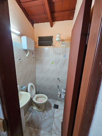 VENDO CASA EN LAMBARE BARRIO KENNEDY