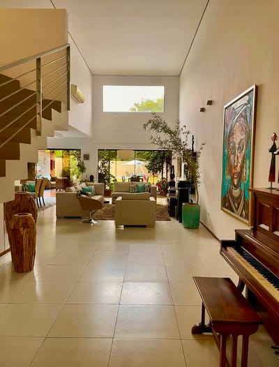 EN VENTA MODERNA CASA EN SALVADOR DEL MUNDO