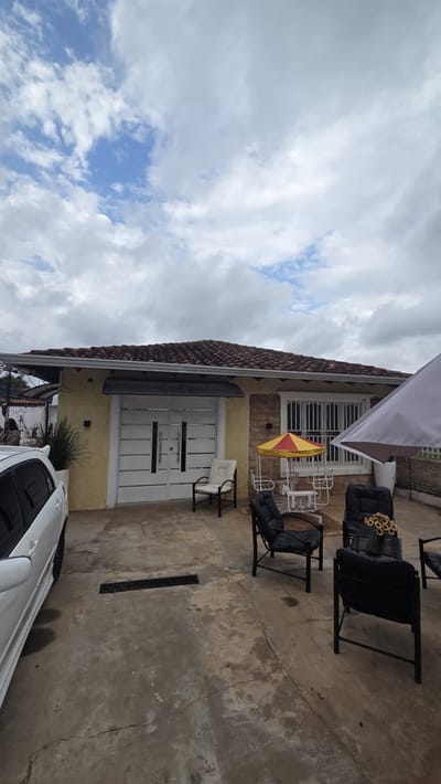 EN VENTA CASA MORA KUE LUQUE