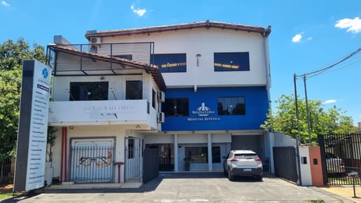 Alquilo consultorio médico - Villa Adela, Luque