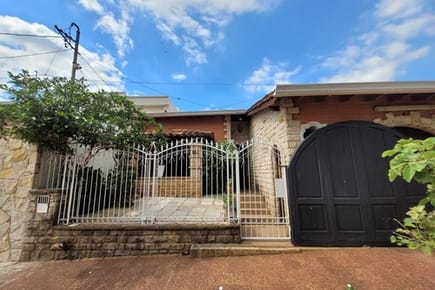 VENDO CASA EN SAN VICENTE 