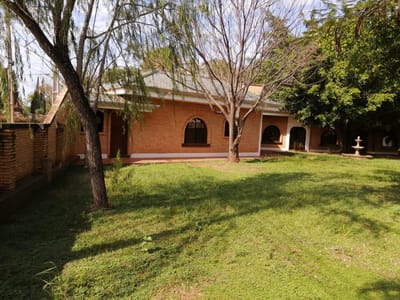 CASA EN FDO. DE LA MORA - VENDO O ALQUILO