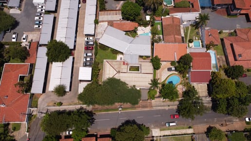 VENDO AMPLIA PROPIEDAD EN EL BARRIO SAN CRISTOBAL 