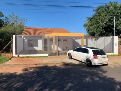 Vendo Casa De 3 Hab. En Capiata Zona La Candelaria con Renta Activa