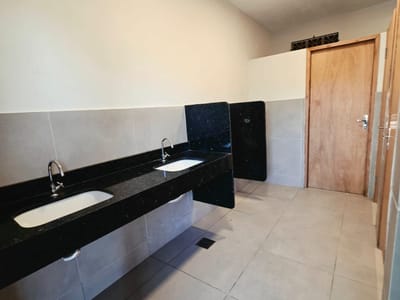ALQUILO DEPOSITO DE 420 M2 EN MARIANO ROQUE ALONSO