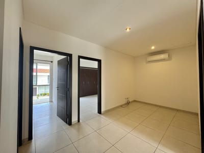 CASA EN ALQUILER DE 3 DORMITORIOS EN COND. VILLA MONSERRAT 