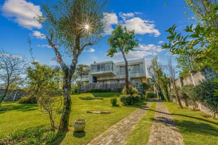 EN VENTA EXLUSIVA RESIDENCIA AMOBLADA EN SAN BERNARDINO
