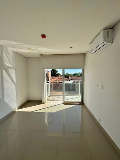 EN VENTA DEPARTAMENTO EN EL EDIFICIO SALTO GRANDE