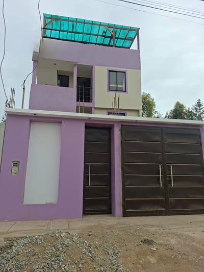 Alquiler De Casa De 3 Pisos + Azotea En Villa Alameda Sur 2da Etapa– Chilca.