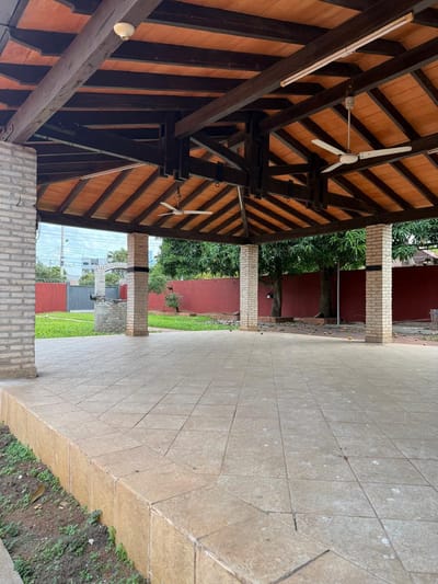 ALQUILO CASA EN SAN LORENZO