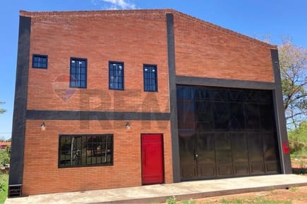 ALQUILO - Tinglado c/ Oficinas – Luque, Laurelty