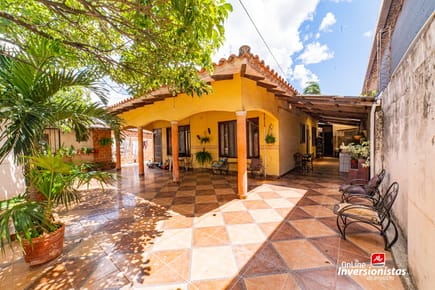 CASA EN VENTA 5 CUADRAS DEL PRÓXIMO VENTURA SUR