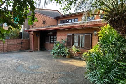 En Venta Casa sobre Cacique Lambaré