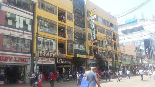 SE VENDE LOCAL GAMARRA