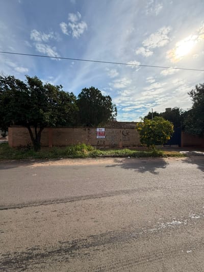 ¡OPORTUNIDAD DE INVERSIÓN! Terreno en Esquina – Barrio San Pablo
