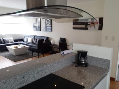 De lujo, 1 dormitorio/ Full amoblado/ Areas comunes/ Junto a Larcomar 