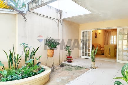 Casa 5 hab. + quincho en Barrio Pettirossi