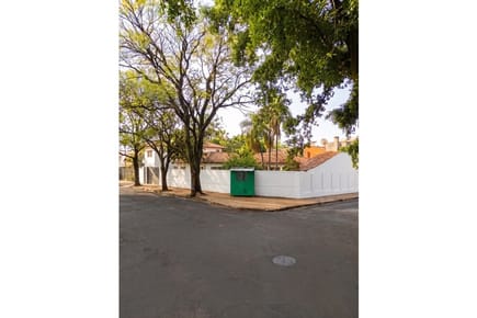 CASA EN VENTA BARRIO LAS MERCEDES (OPORTUNIDAD DE DESARROLLO AR3B)