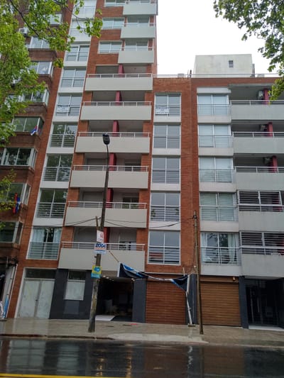 Alquiler - 1 Dormitorio- Al Frente Con Balcon Gonzalo Ramirez Y Jackson