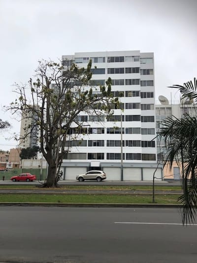 Venta Departamento en San Isidro con cochera (3 dormitorios)