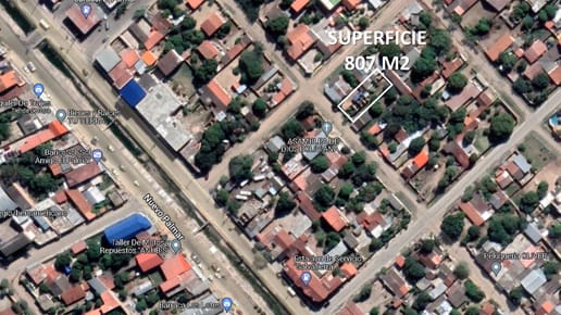 AMPLIO TERRENO PRÓXIMO A LA AVENIDA