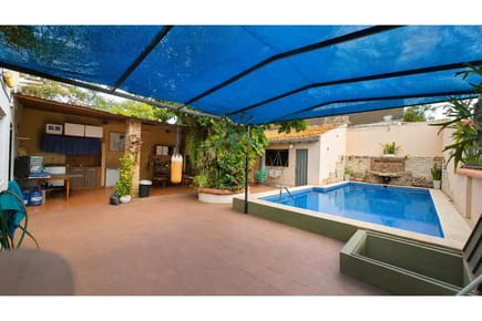 VENDO CASA C/ PISCINA EN LAMBARÉ!!