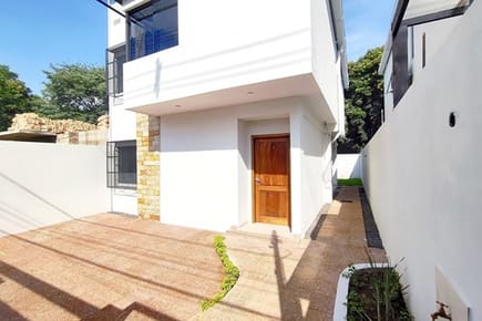 Dúplex-Venta- Laurelty, Luque, Central