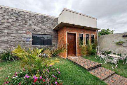 CASA LUQUE - MORA KUE .