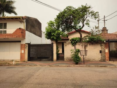 VENDO CASA EN BARRIO SAN VICENTE