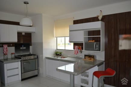EN ANTICRETICO HERMOSA CASA CERCA DEL ÁREA SOCIAL*.