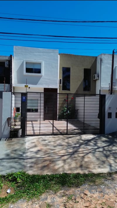 Vendo Amplio Dúplex Amoblado En Lambaré